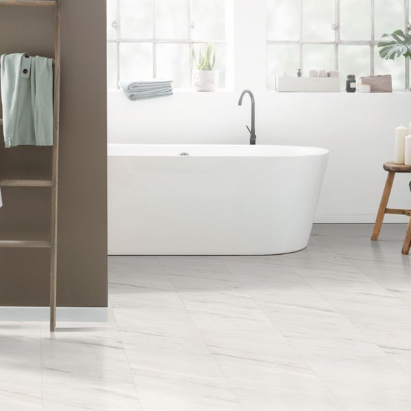 Ламінат Egger Kingsize Aqua+ Мармур Леванто білий ELF812 фото