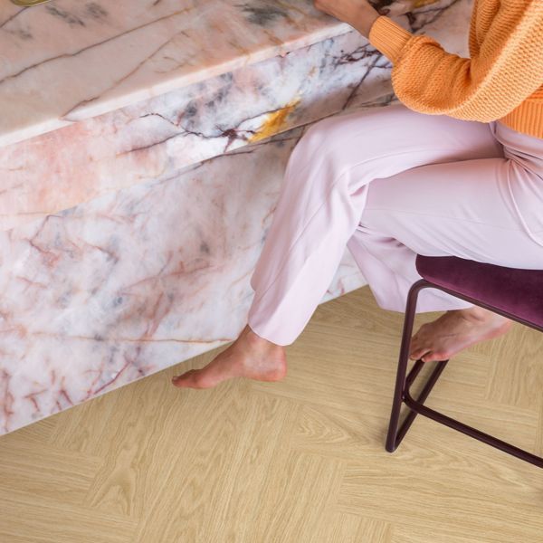 Виниловый пол Quick Step Сiro Herringbone Дуб чистый румянец AVHBU40359 AVHBU40359 фото